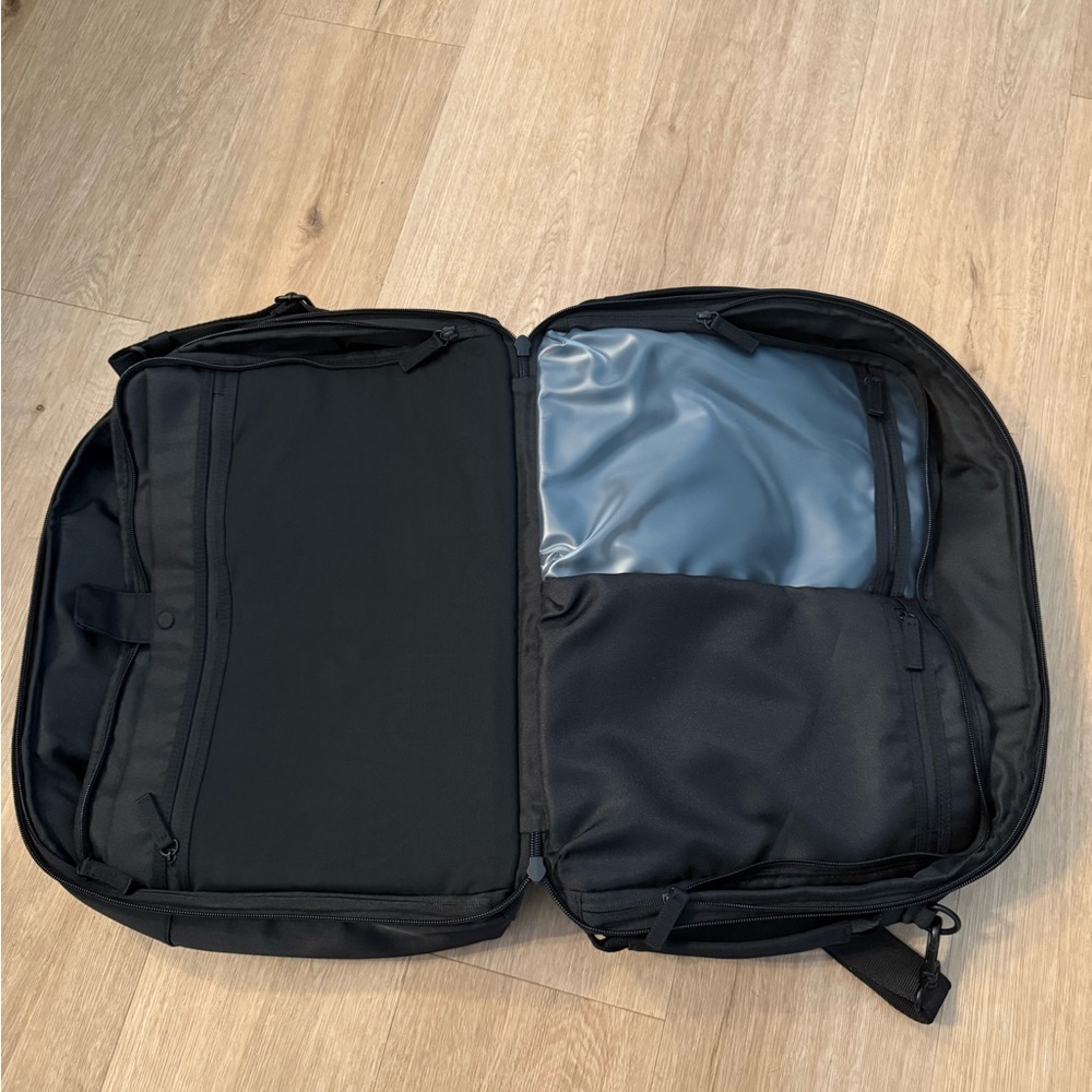 BEIS Charcoal Black ultimate travel duffle - Picture 3 of 3